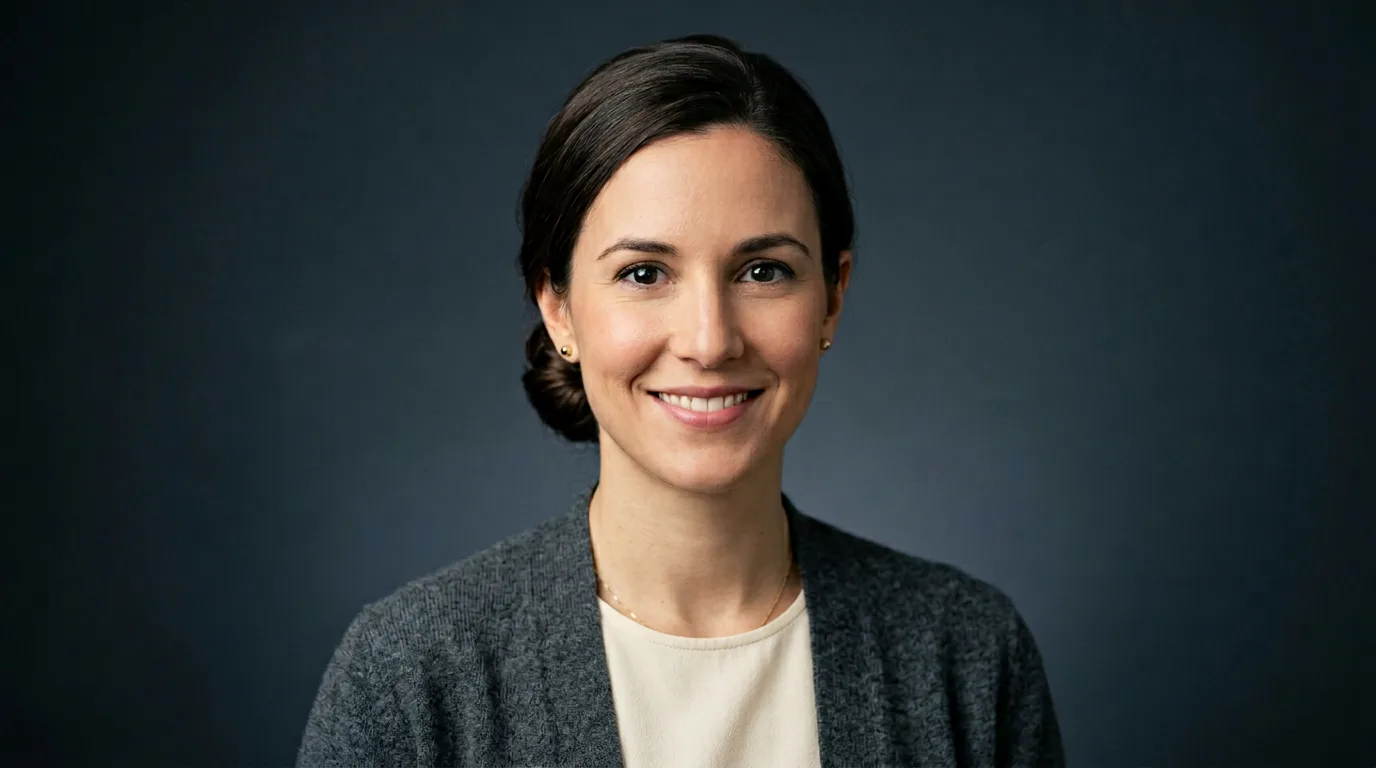 Porträt Mara Stein, Polislogik, 400x400 Pixel